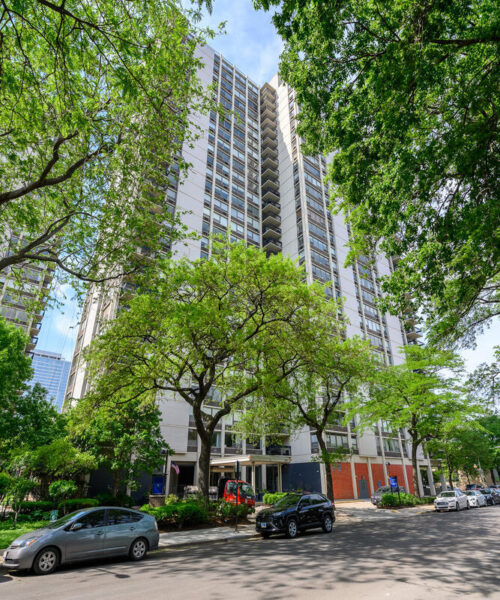 1360 N Sandburg Terrace #1212C, Chicago, IL