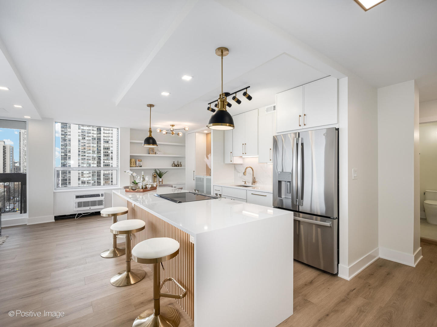 1360 N Sandburg Terrace #1212C, Chicago, IL