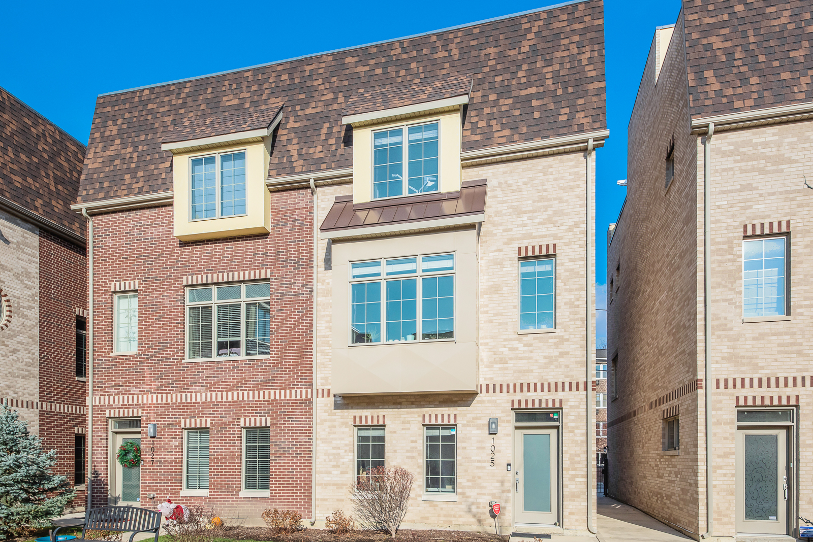 1025 Walnut Way, Oak Park, IL