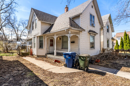 425 W 16th Street, Davenport, IA