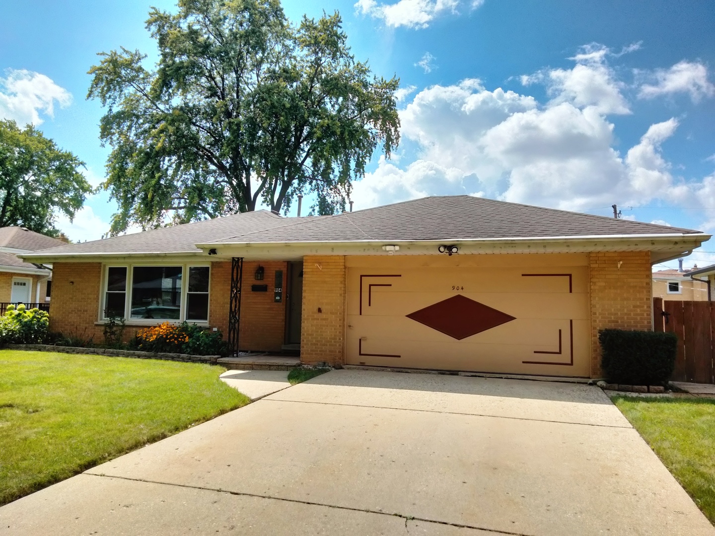 904 S Edward Street, Mount Prospect, IL