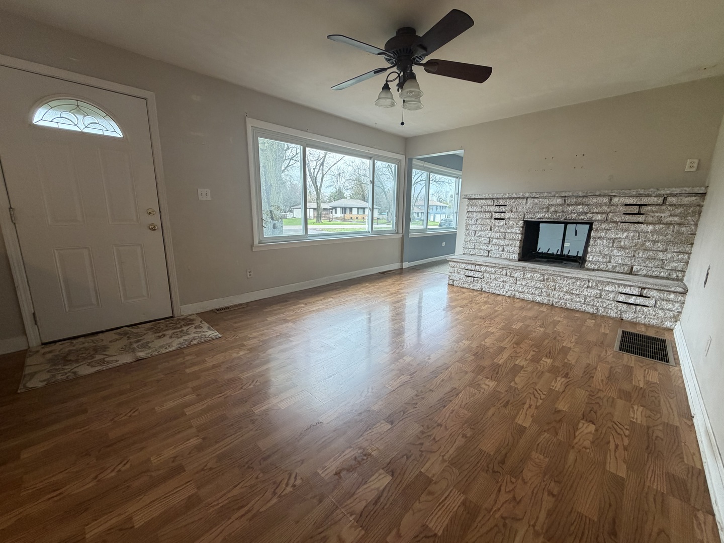 28W567 Forestview Avenue, Warrenville, IL