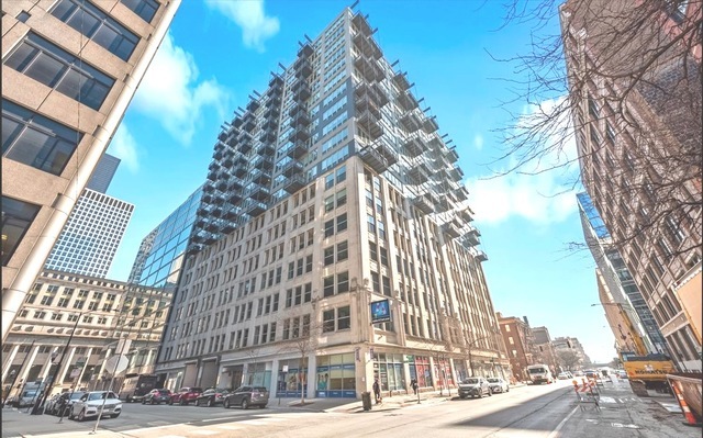 565 W Quincy Street #1008, Chicago, IL
