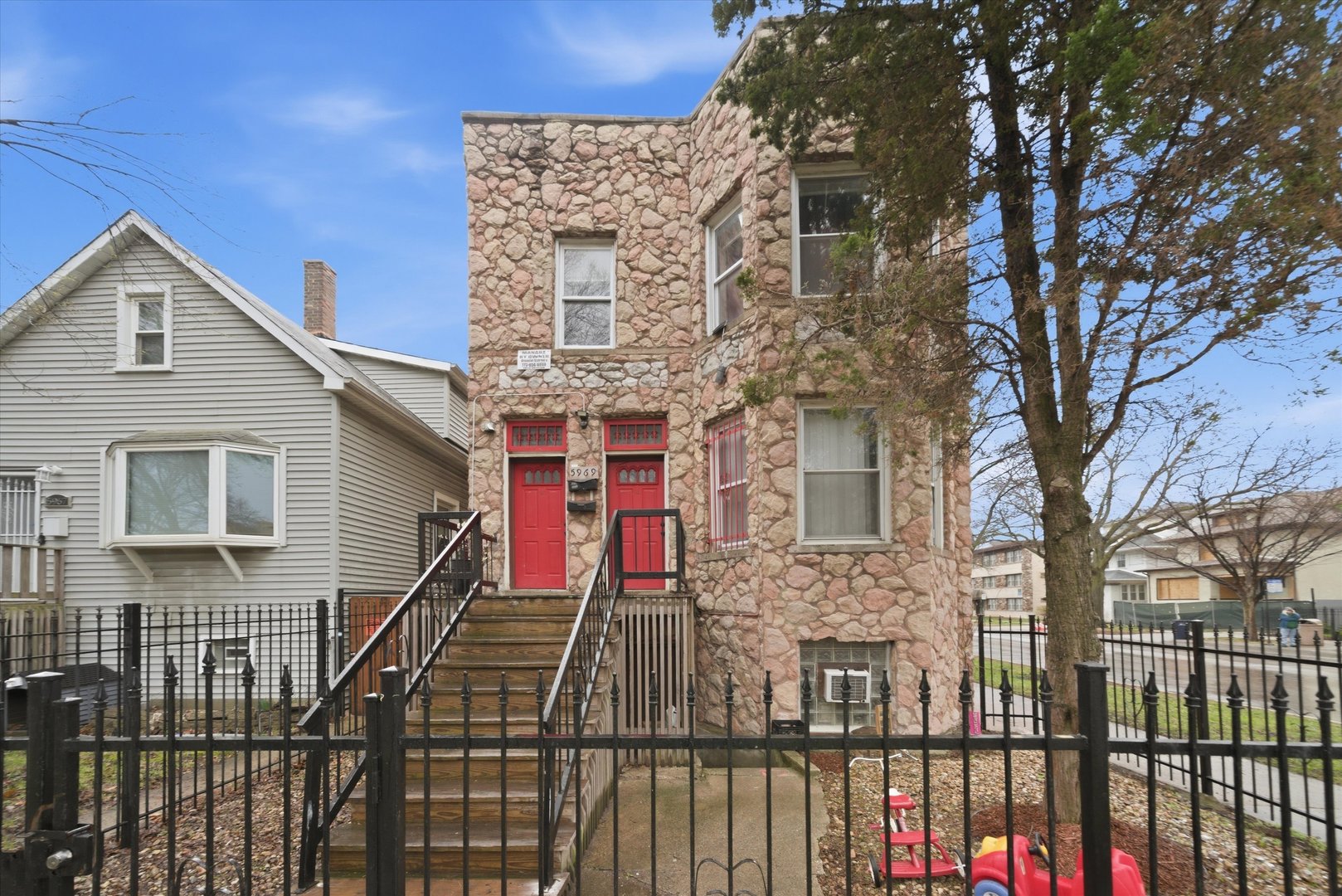 5969 W Augusta Boulevard, Chicago, IL
