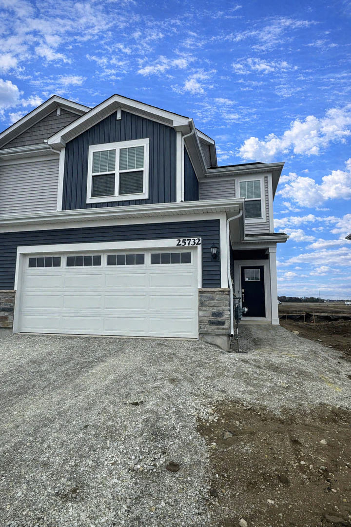 25732 W Wakefield Drive #25732, Plainfield, IL