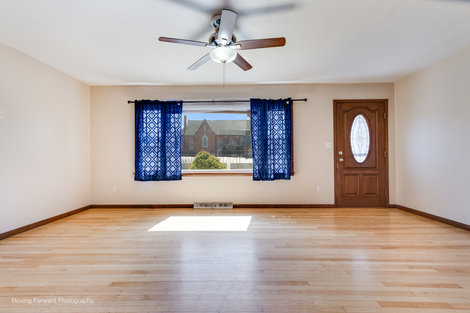 284 Washington Avenue, Hampshire, IL