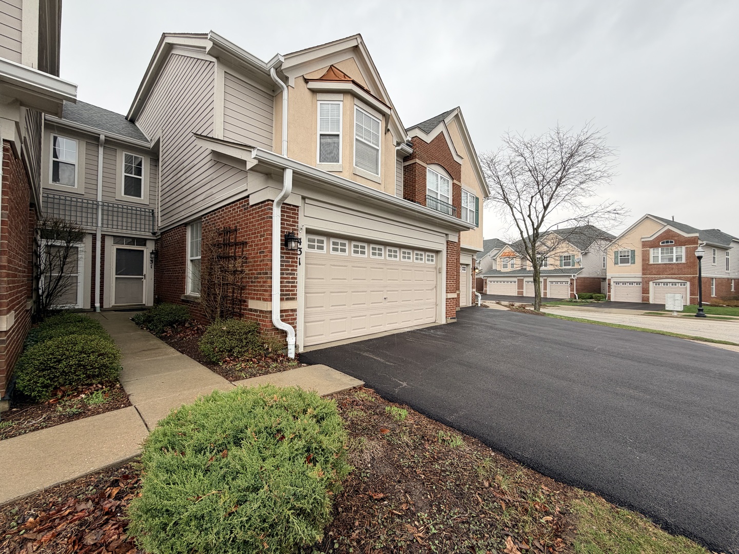 431 PINE LAKE Circle, Vernon Hills, IL