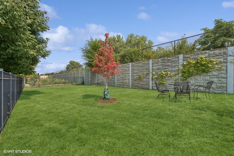 5318 N Ravenswood Avenue #107, Chicago, IL