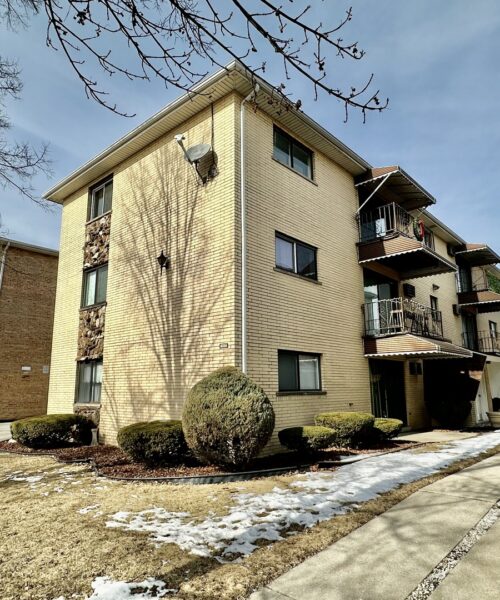 6334 W 65th Street #2N, Chicago, IL