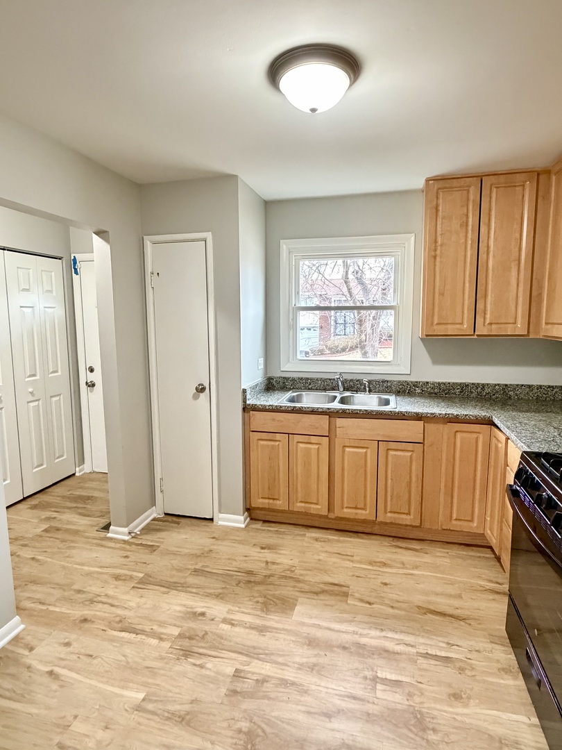 17690 Arlington Drive, Country Club Hills, IL