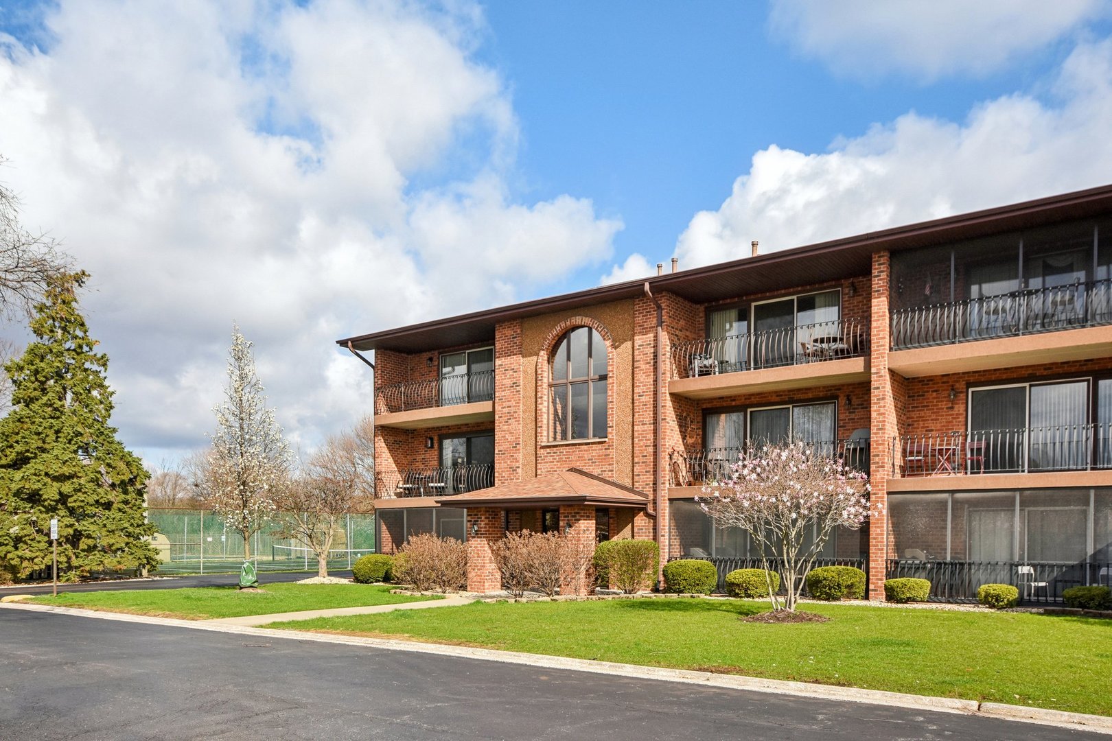 8218 Cobblestone Drive #3D, Palos Hills, IL