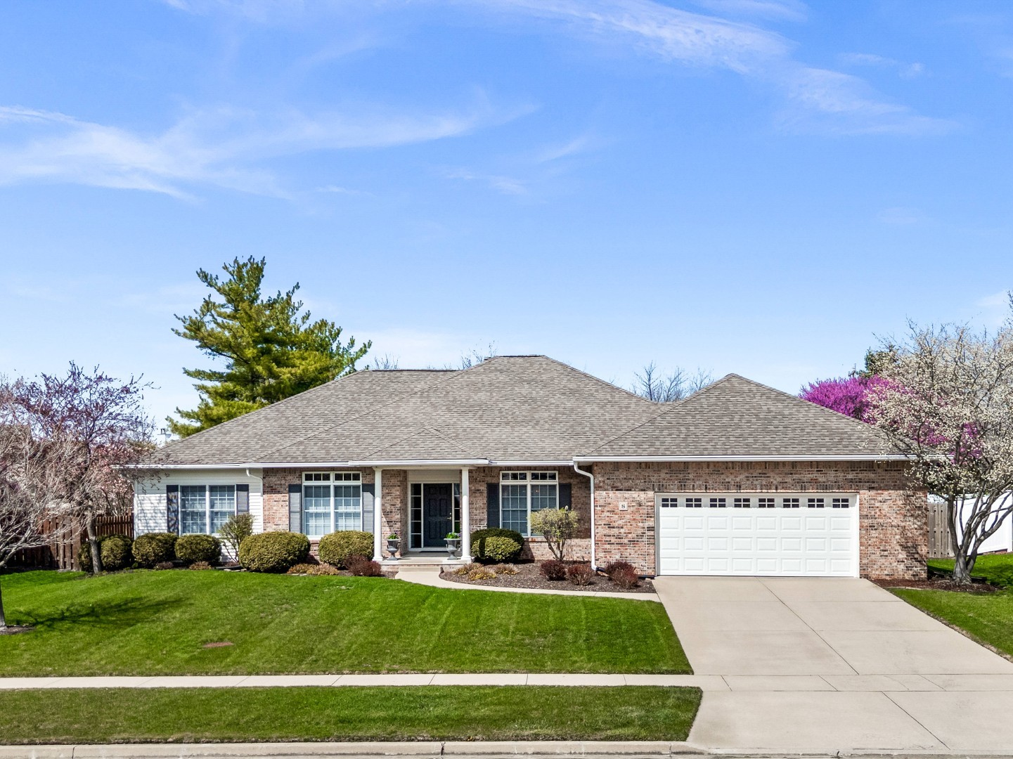 8 Sable Oaks Court, Bloomington, IL