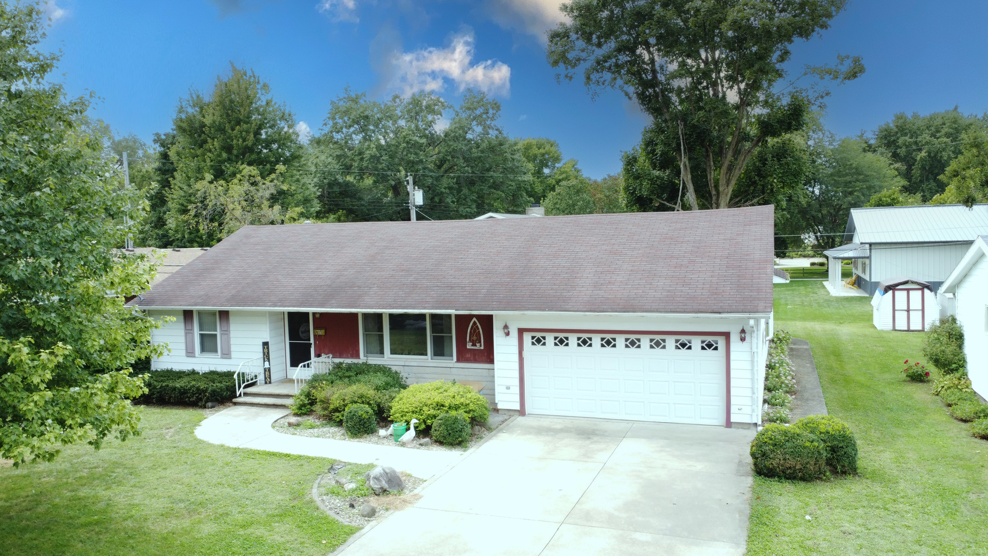 905 S 4th Street, Watseka, IL