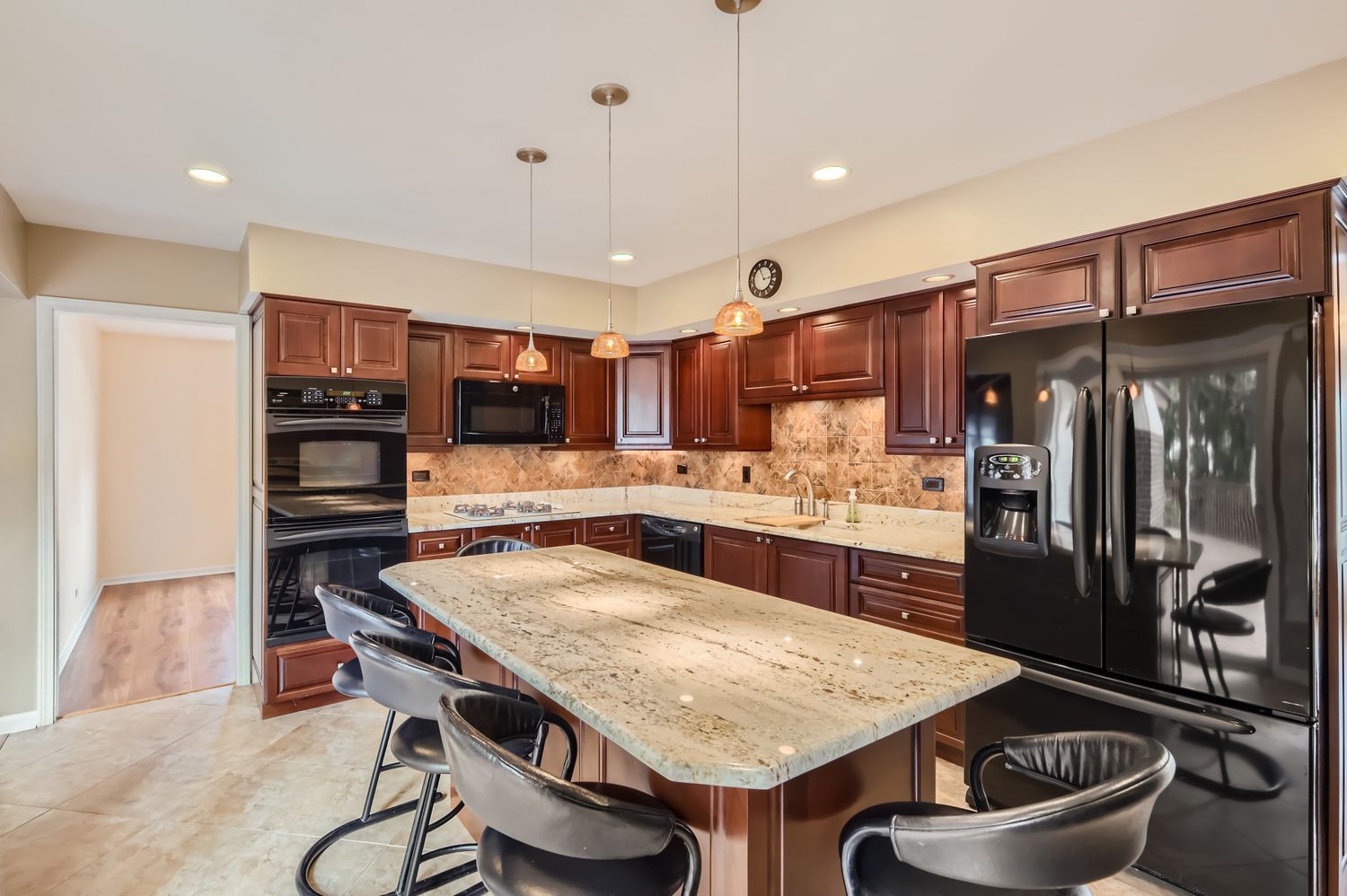 2S170 Stratford Road, Glen Ellyn, IL