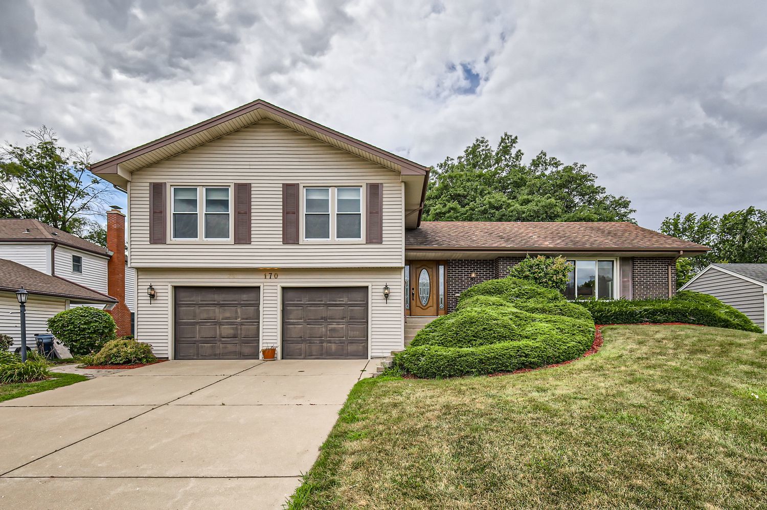 2S170 Stratford Road, Glen Ellyn, IL