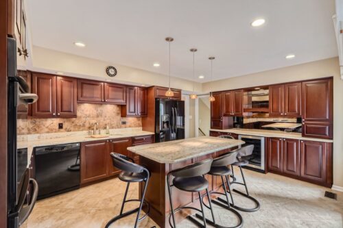 2S170 Stratford Road, Glen Ellyn, IL
