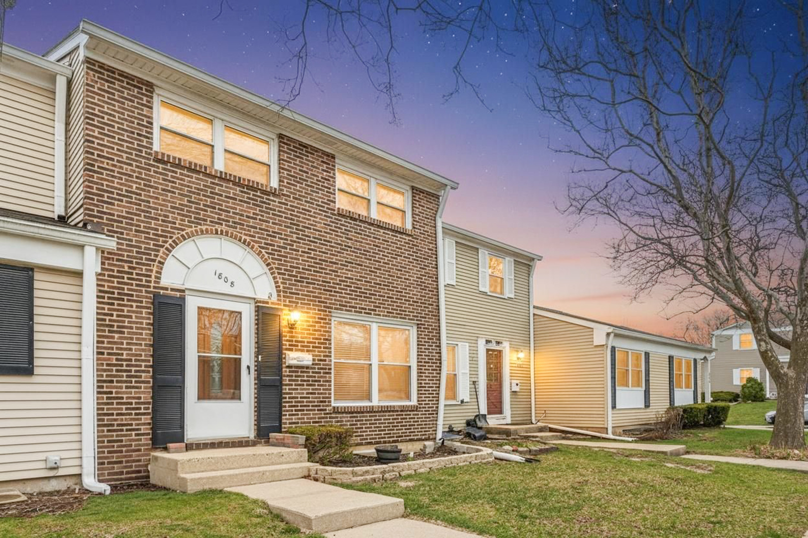 1808 LARGO Court, Schaumburg, IL