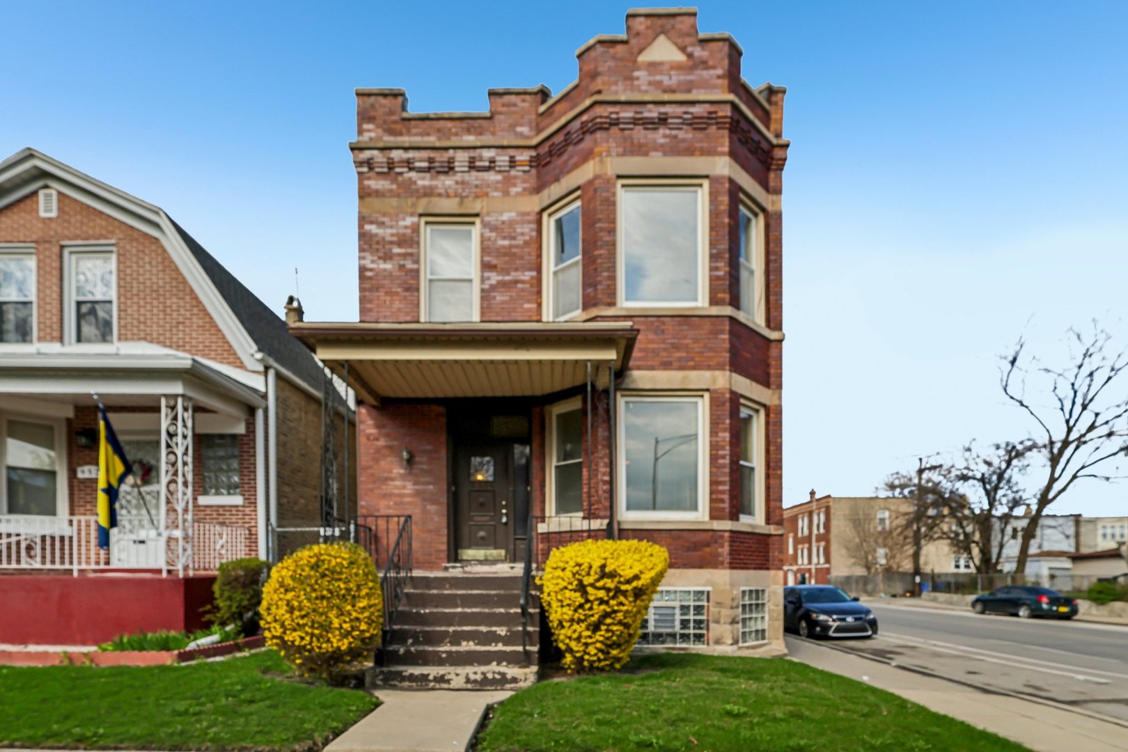 956 N TRUMBULL Avenue, Chicago, IL