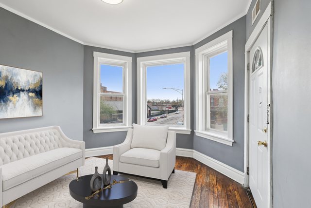 956 N TRUMBULL Avenue, Chicago, IL