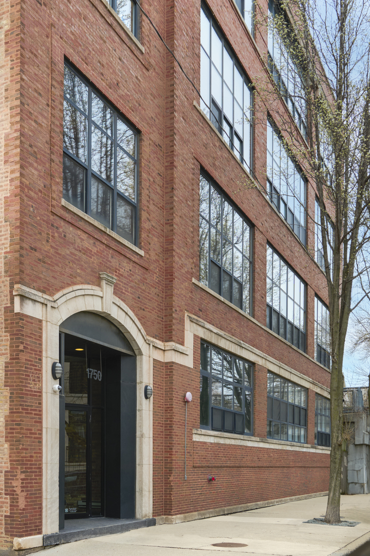 1750 N Wolcott Avenue #405, Chicago, IL
