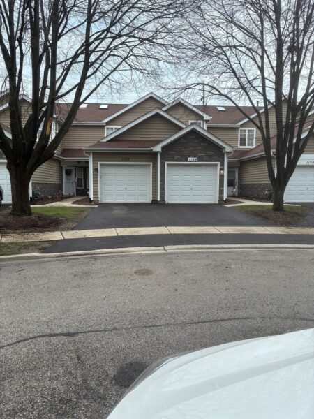 1158 Regency Drive, Schaumburg, IL