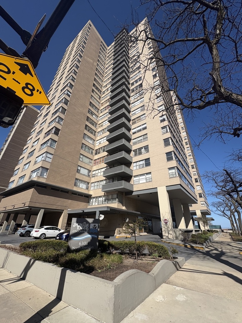 6301 N Sheridan Road #9M, Chicago, IL