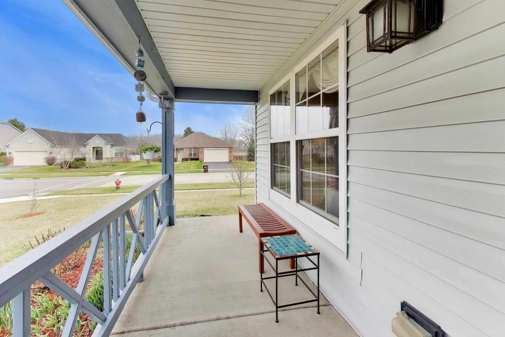 330 MARTIN Drive, Woodstock, IL