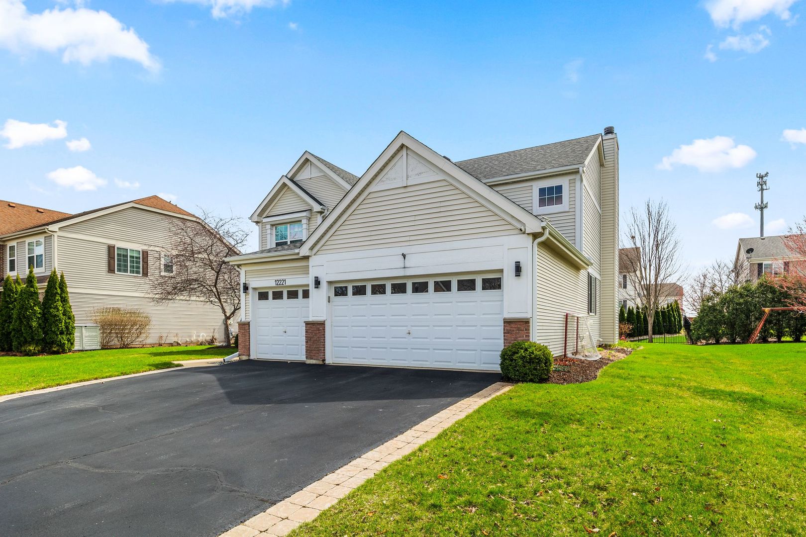 12221 Sinnett Street, Huntley, IL