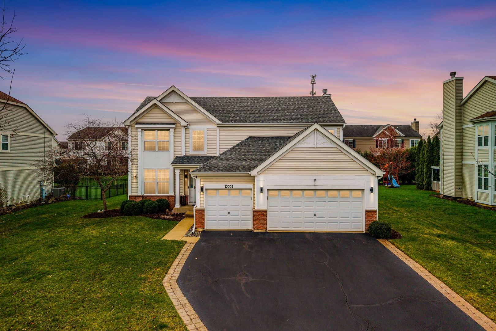 12221 Sinnett Street, Huntley, IL