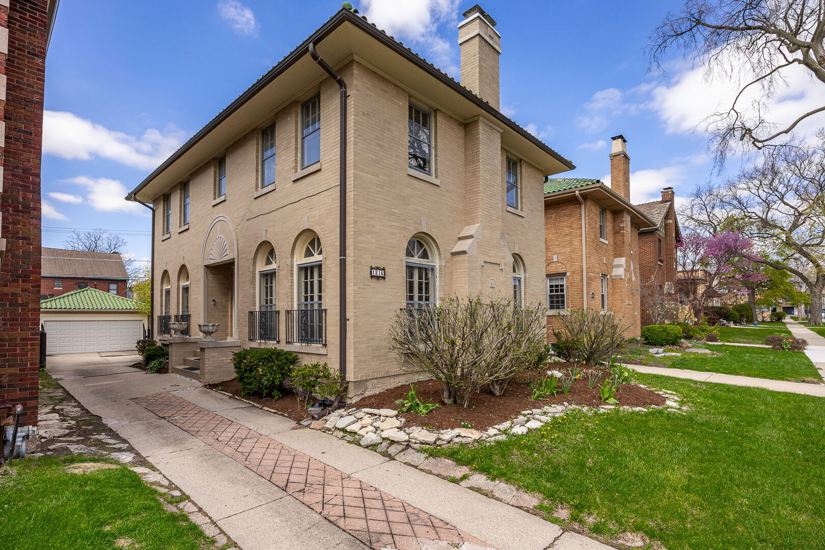 1215 N Linden Avenue, Oak Park, IL