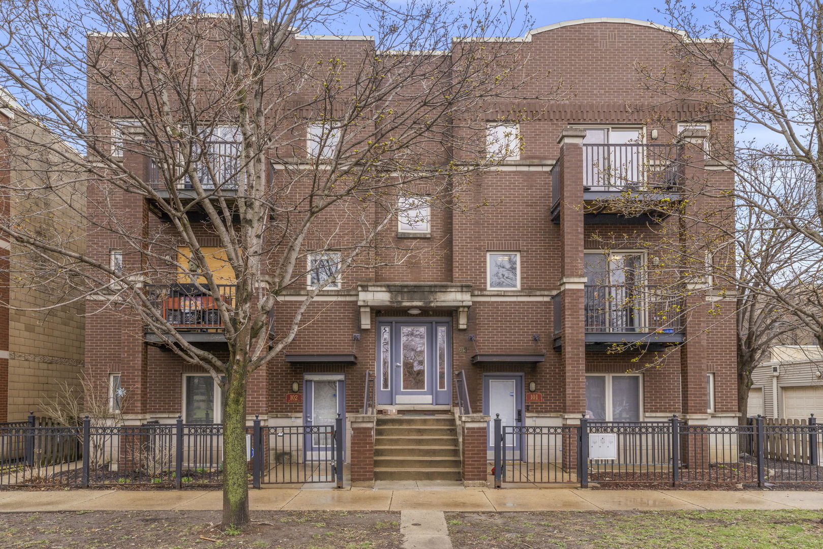 915 S Lytle Street #102, Chicago, IL