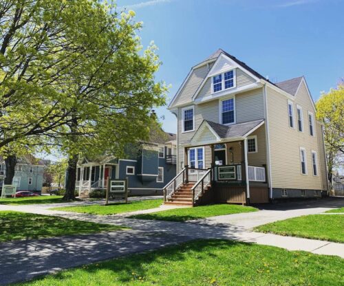 208 N West Street, Waukegan, IL