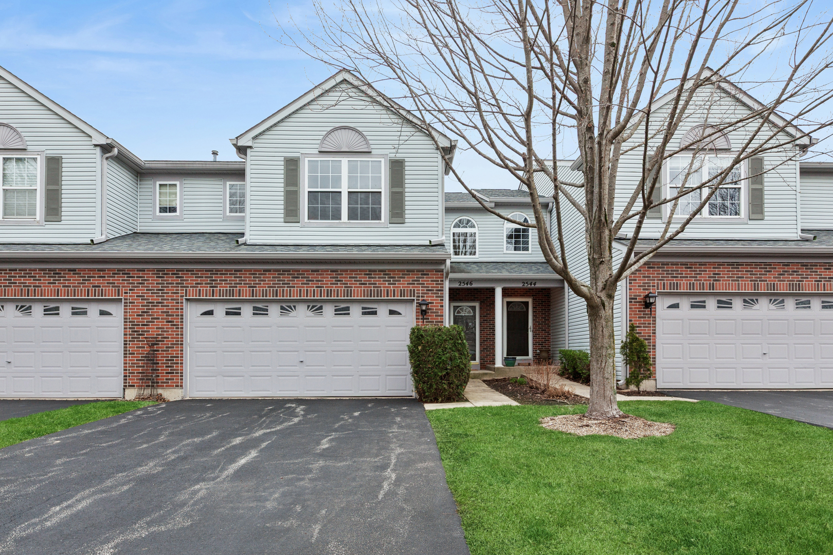 2546 Heritage Court, Geneva, IL