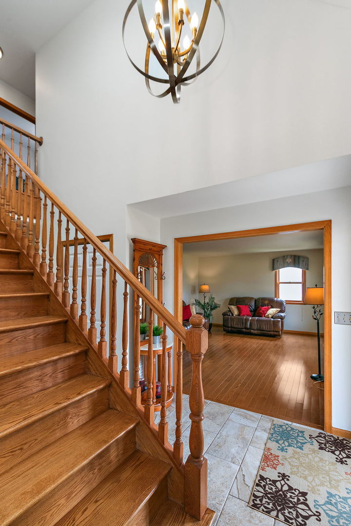 227 Lincoln Street, Schaumburg, IL