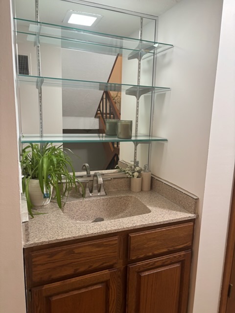 4554 Bunker Hill Drive, Bettendorf, IA