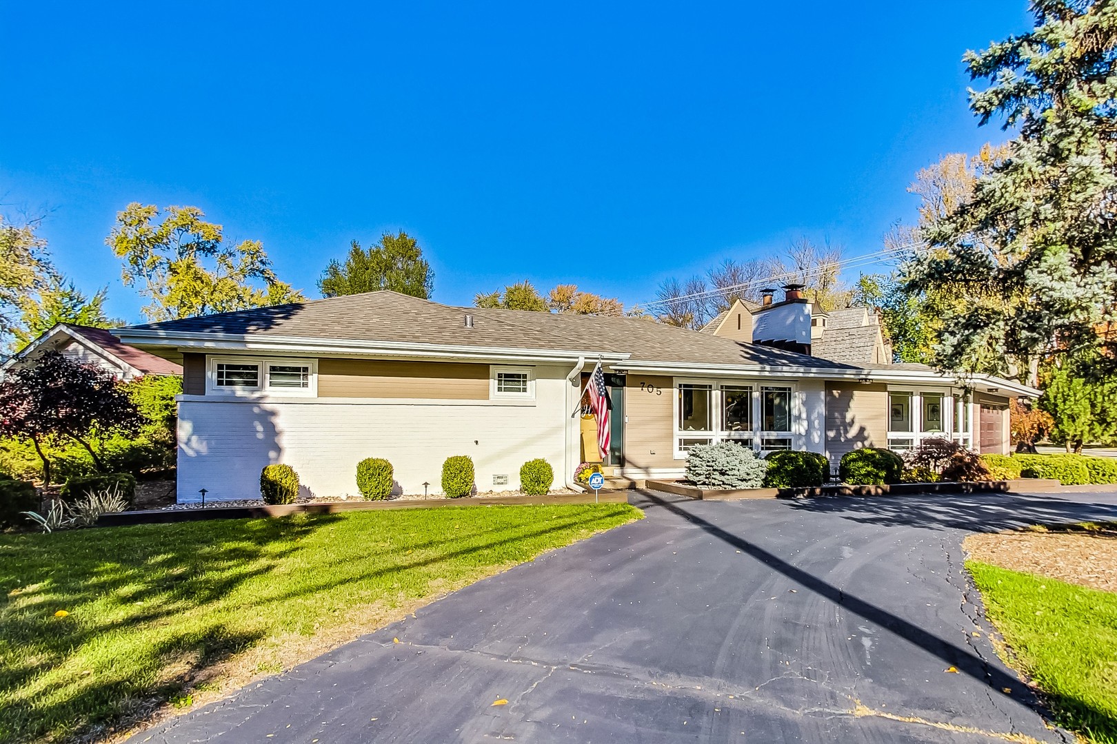 705 N County Line Road, Hinsdale, IL