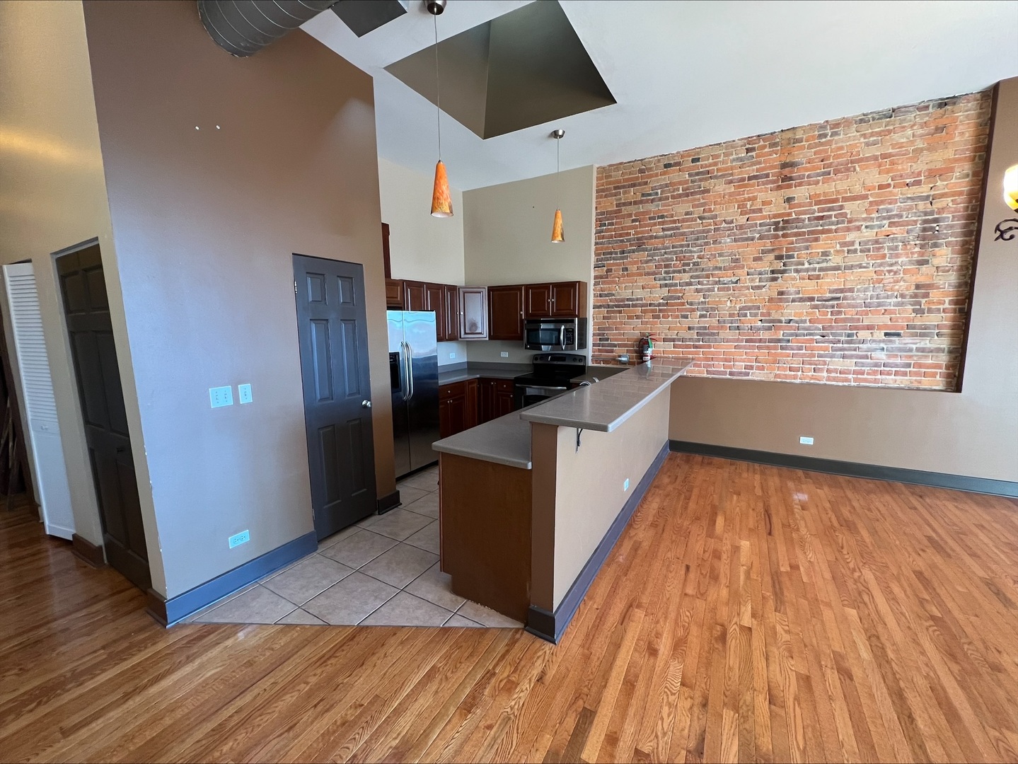 26 E Downer Place #B, Aurora, IL