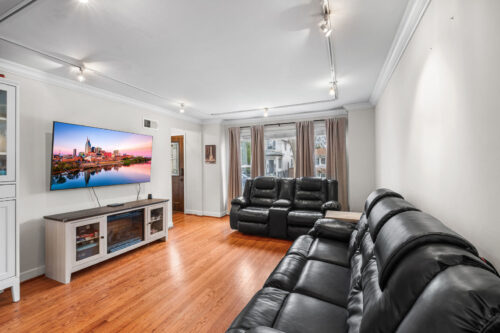 5904 W Berenice Avenue, Chicago, IL