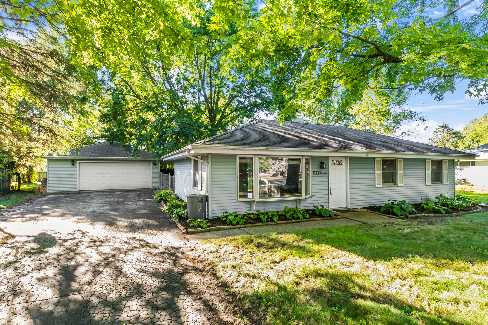 16340 S McGrath Drive, Plainfield, IL