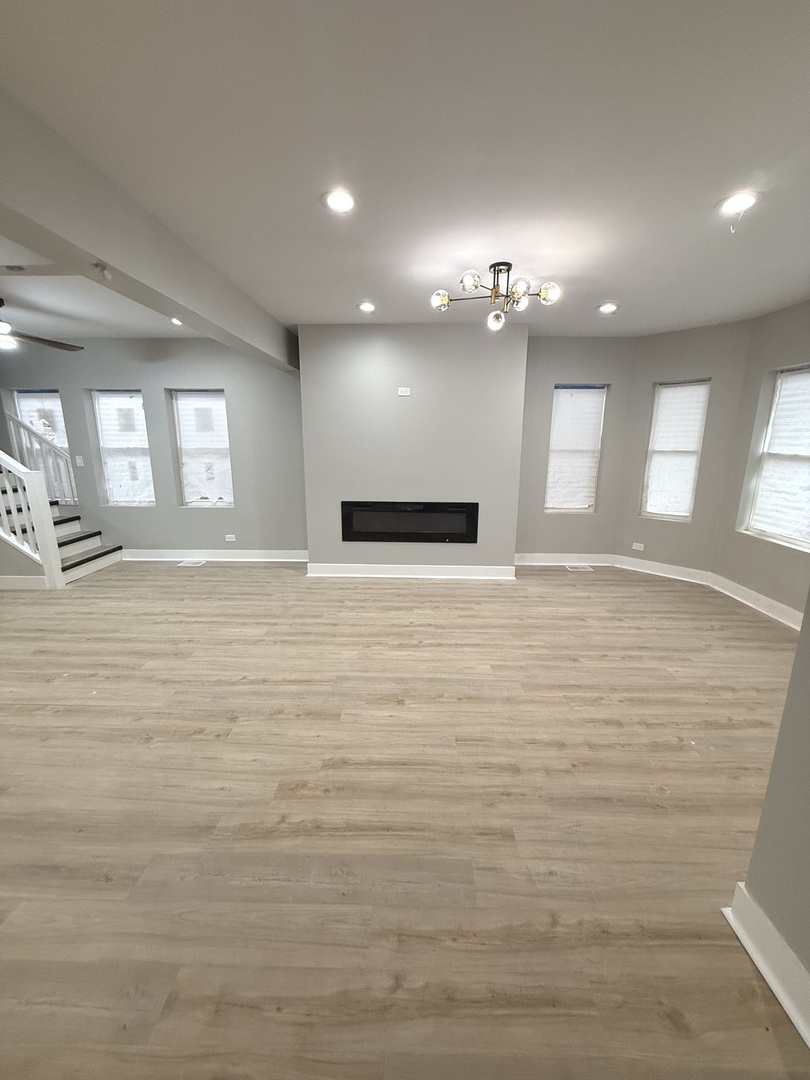 8219 S Honore Street, Chicago, IL