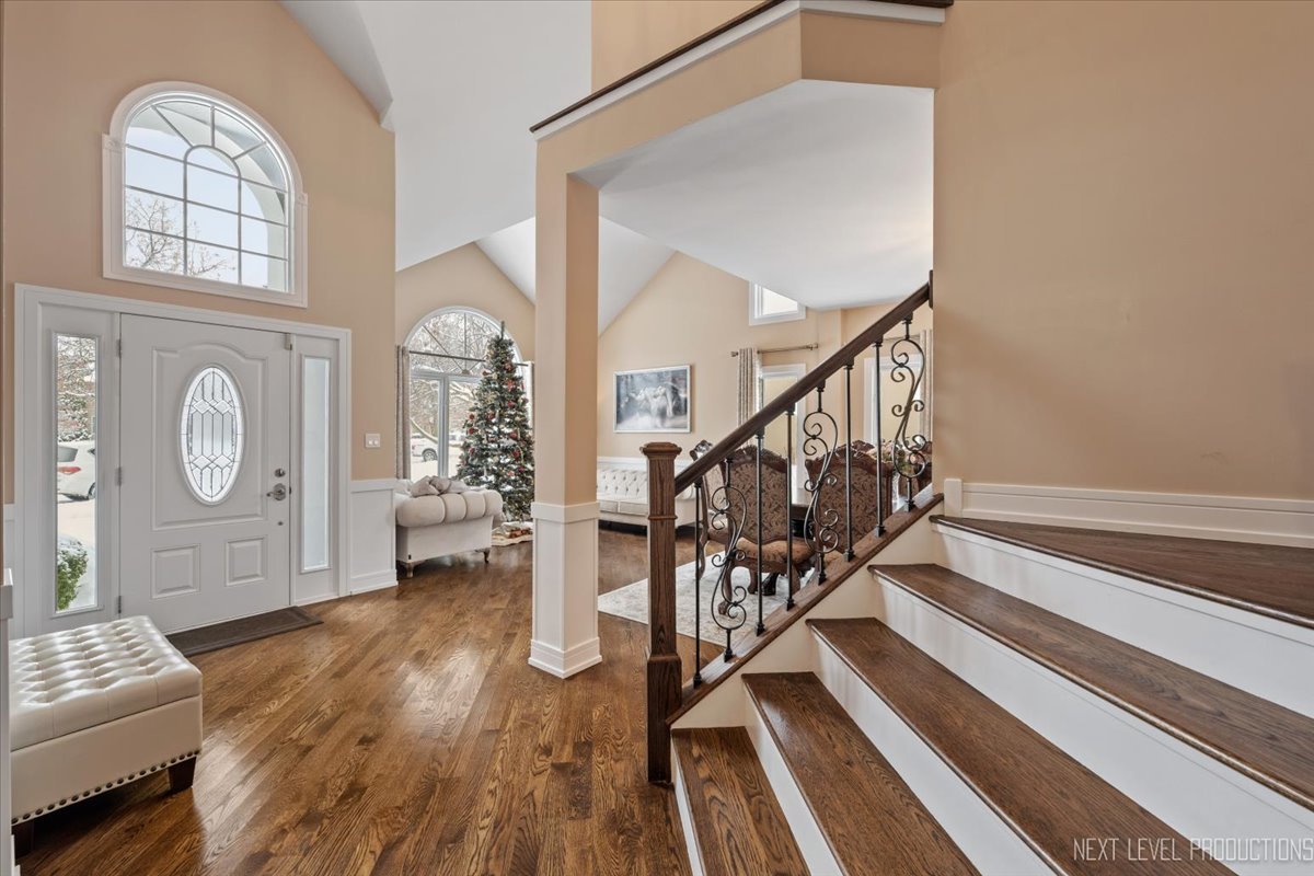 970 Waterside Court, Aurora, IL