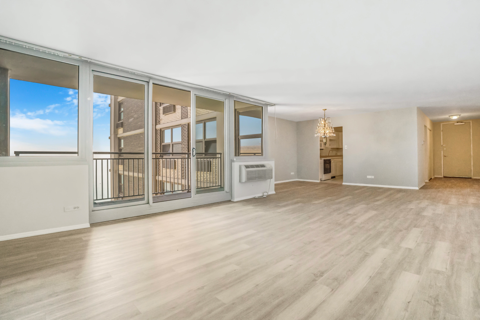 6147 N Sheridan Road #27A, Chicago, IL