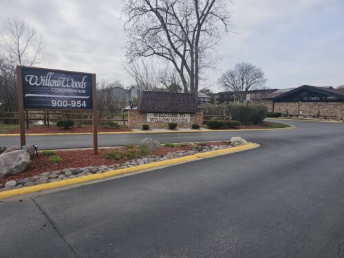 922 Old Willow Road #208, Prospect Heights, IL