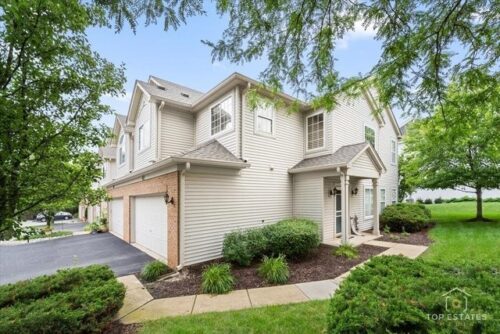 452 Jamestown Court, Aurora, IL