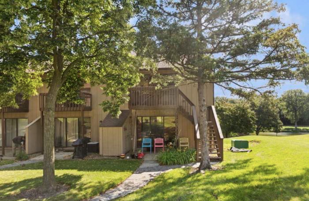 46 Nassau Colony #9, Fox Lake, IL