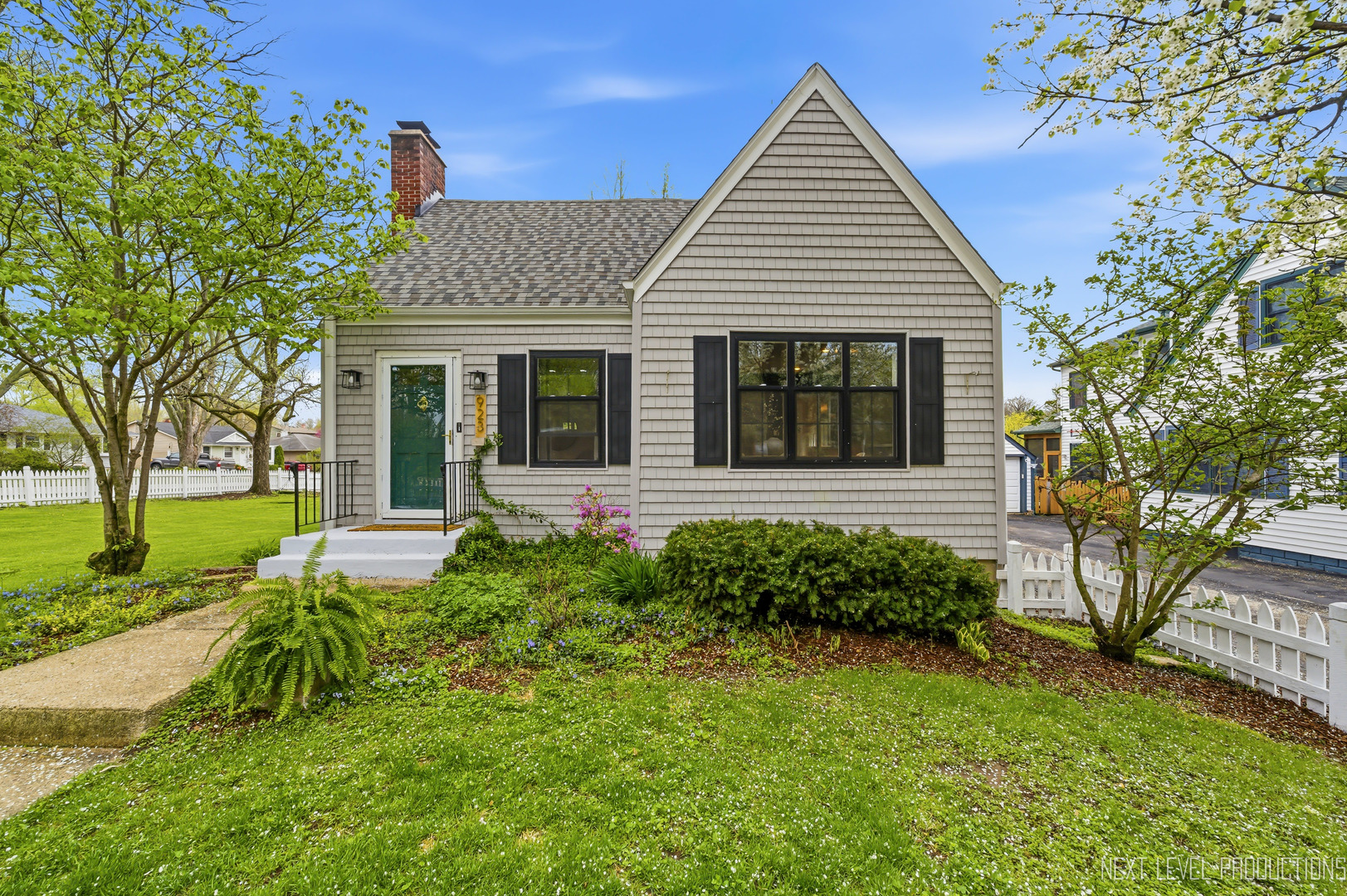 923 South Avenue, St. Charles, IL