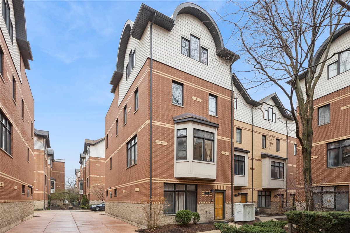 1026 Baldwin Lane, Oak Park, IL