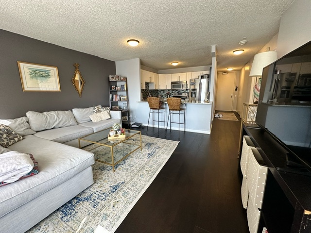 30 E HURON Street #3706, Chicago, IL