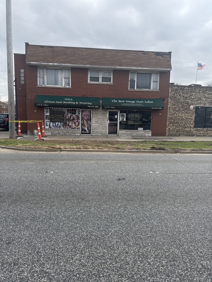 1135 E Sibley Boulevard, Dolton, IL