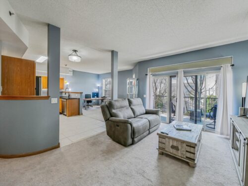 3135 Town Square Drive #104, Rolling Meadows, IL